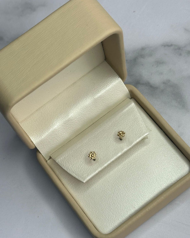 Topos Flor / 0,48 Gr / Oro amarillo 18k
