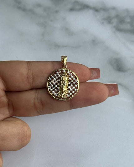 Dije casting virgen Guadalupe circulo / 3,73 Gr / Oro amarillo 18k