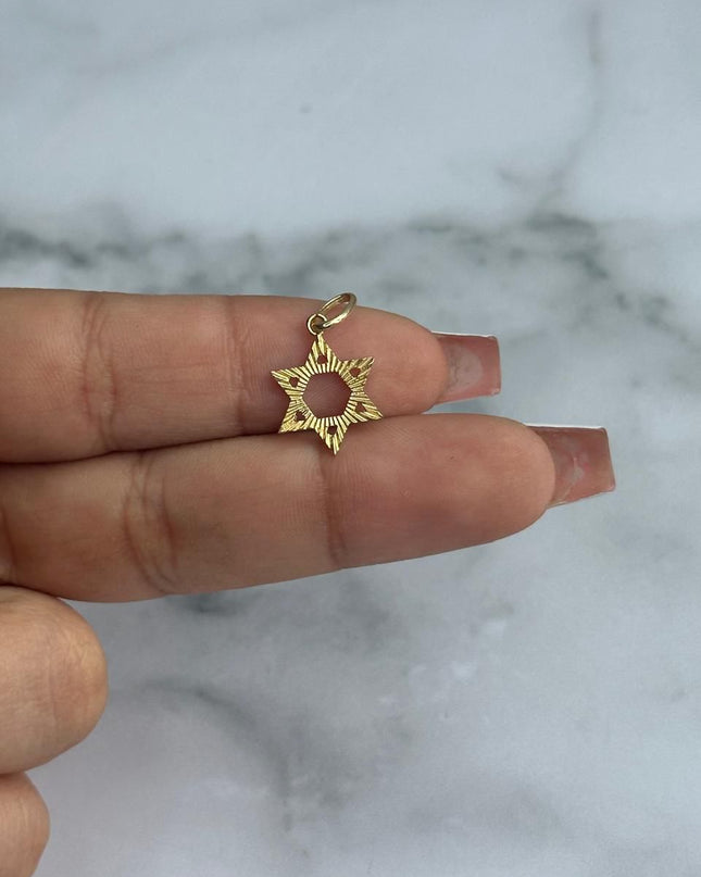 Dije casting estrella 5 puntas / 0,79 Gr / Oro amarillo 18k