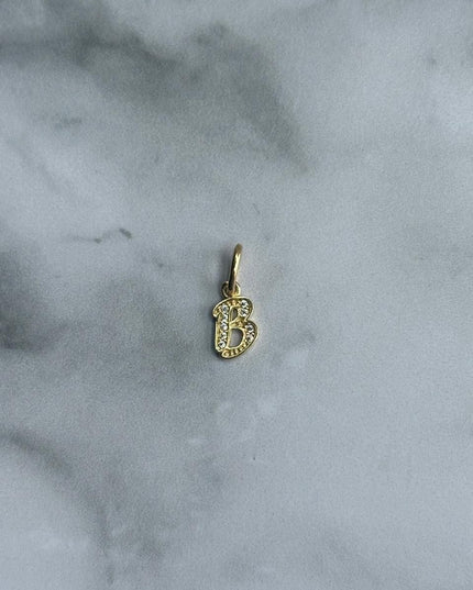 Dije casting letra B / 0,71 Gr / Oro amarillo 18k