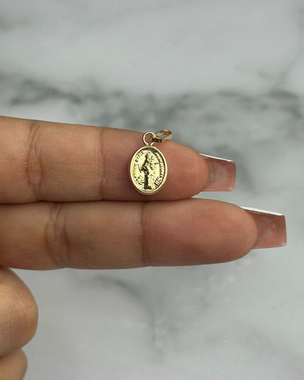 Dije virgen auxiliadora / 0,61 Gr / Oro amarillo 18k