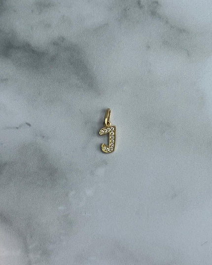 Dije casting letra J / 0,64 Gr / Oro amarillo 18k