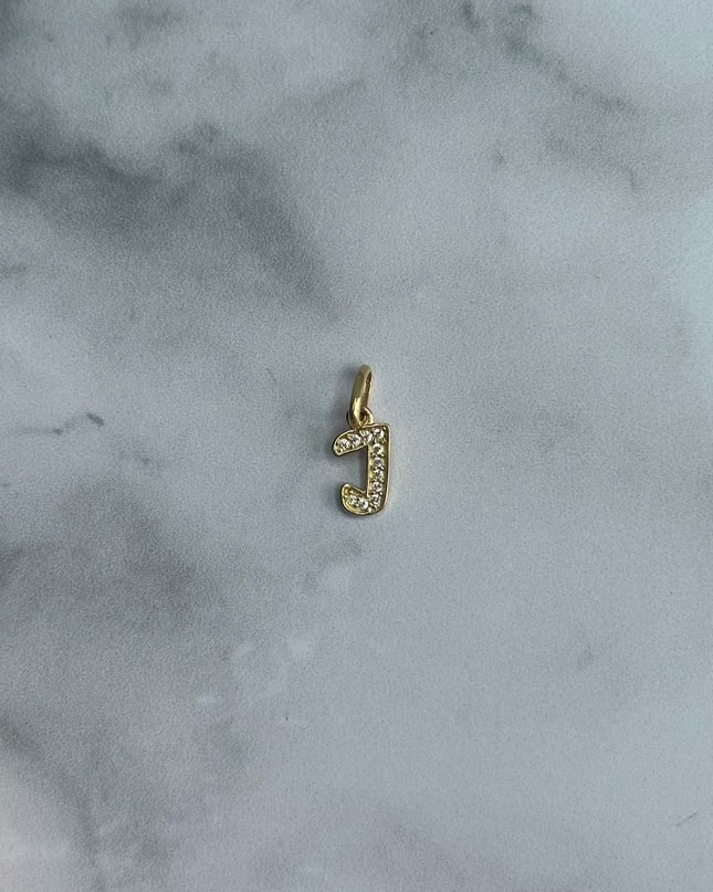 Dije casting letra J / 0,64 Gr / Oro amarillo 18k