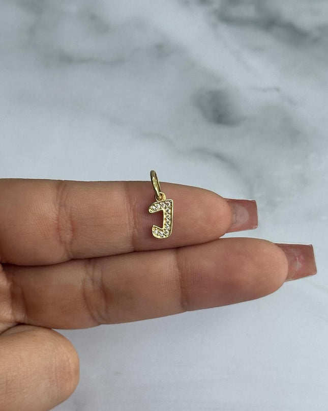 Dije casting letra J / 0,64 Gr / Oro amarillo 18k