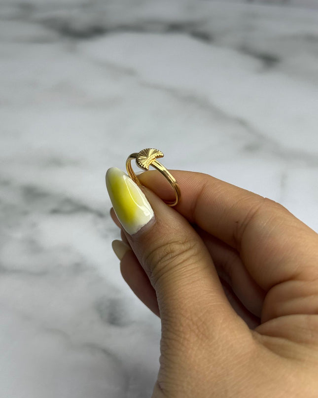 Anillo luna / 1,06 Gr / Talla 6/5 / Oro amarillo 18k