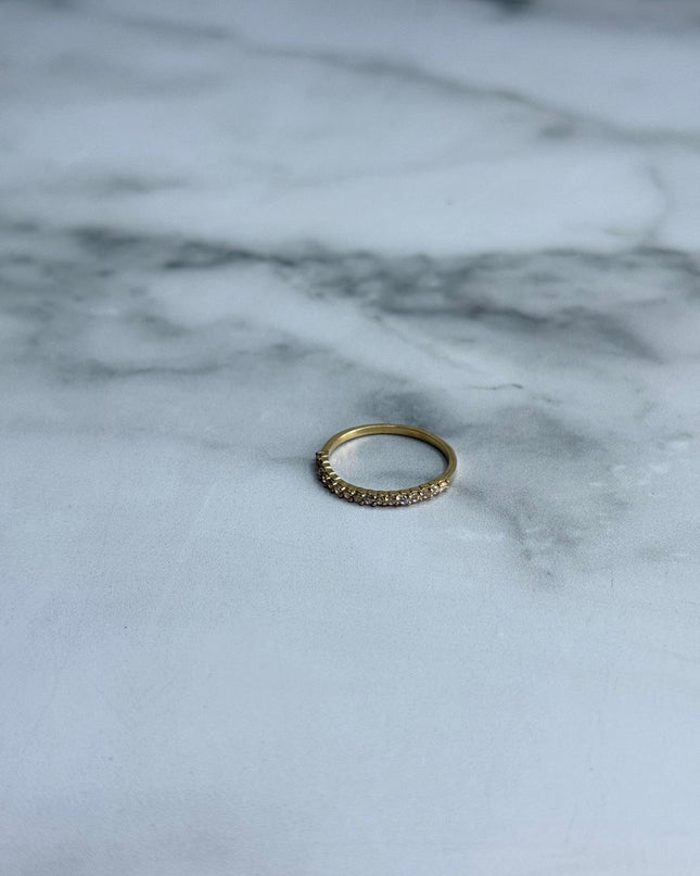 Anillo con circones blancos / 1,67 Gr / Talla 8/5 / Oro amarillo 18k