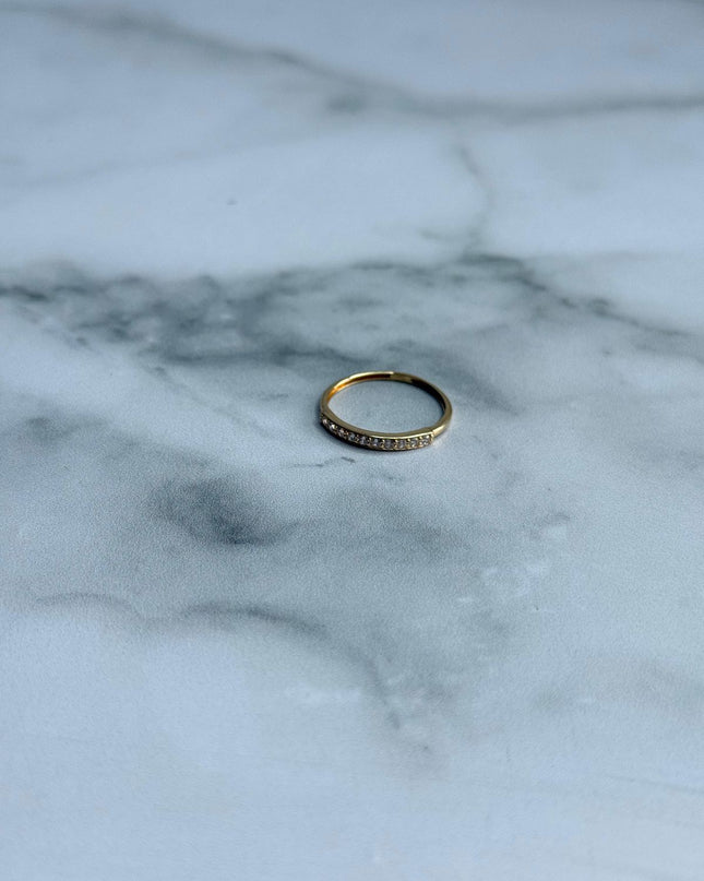 Anillo con circones blanco / 0,96 Gr / Talla 6 / Oro amarillo 18k
