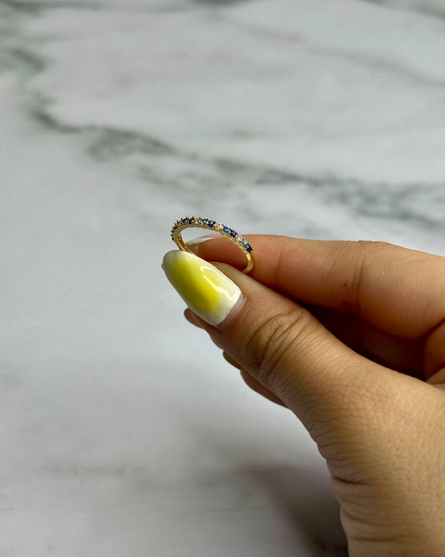 Anillo con circones azules / 1,57 Gr / Talla 6/5 / Oro amarillo 18k