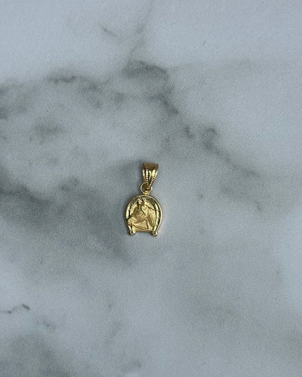 Dije herradura con caballo doble cara / 0,57 Gr / Oro amarillo 18k